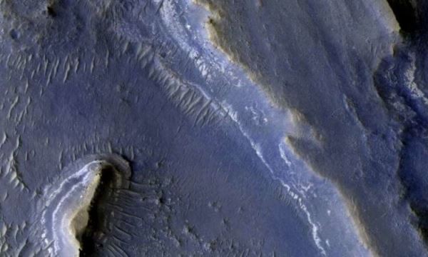 Найденный минерал может указывать на следы жизни на Марсе